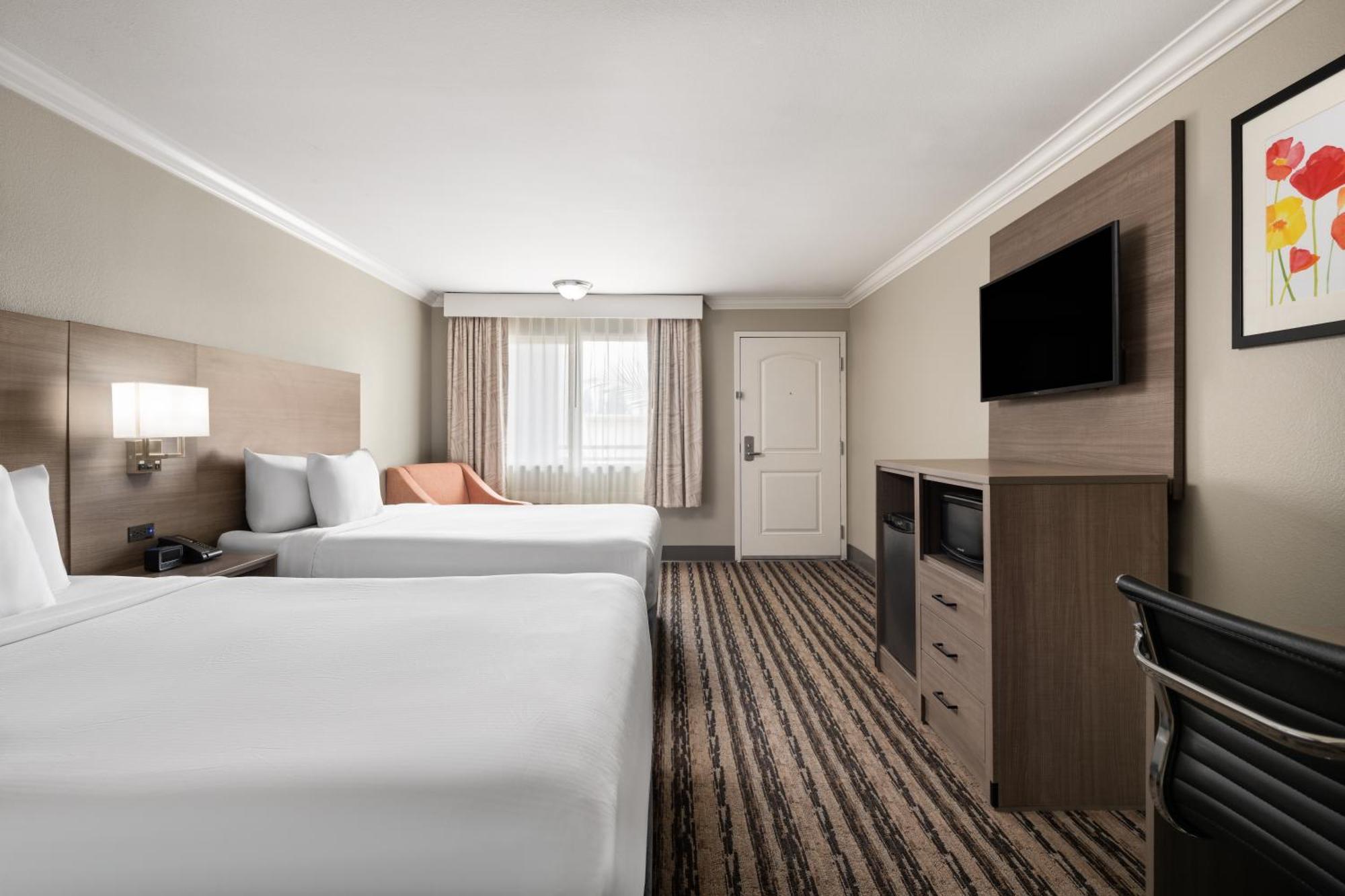 אנהיים Solara Inn And Suites מראה חיצוני תמונה