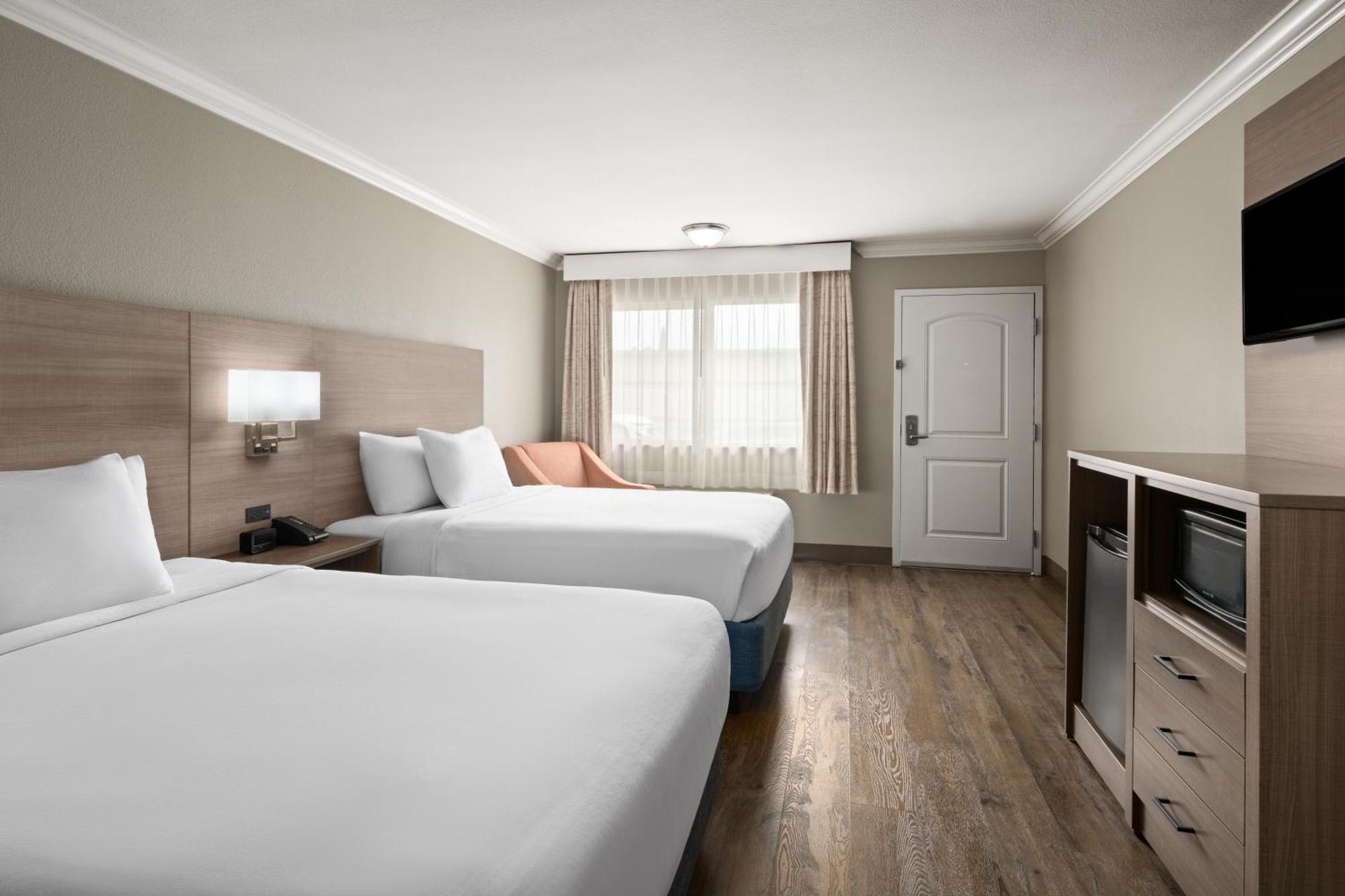 אנהיים Solara Inn And Suites מראה חיצוני תמונה