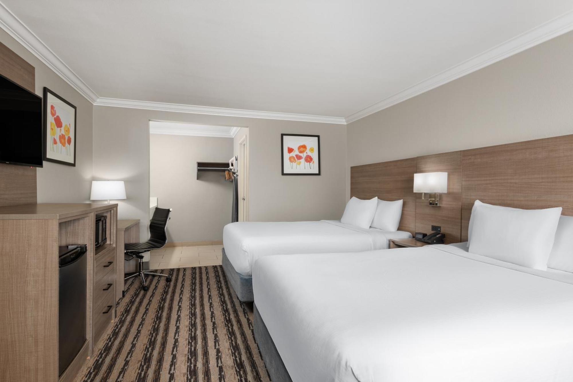 אנהיים Solara Inn And Suites מראה חיצוני תמונה