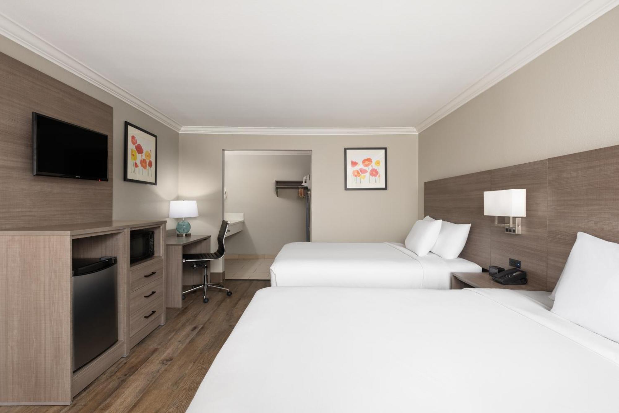 אנהיים Solara Inn And Suites מראה חיצוני תמונה